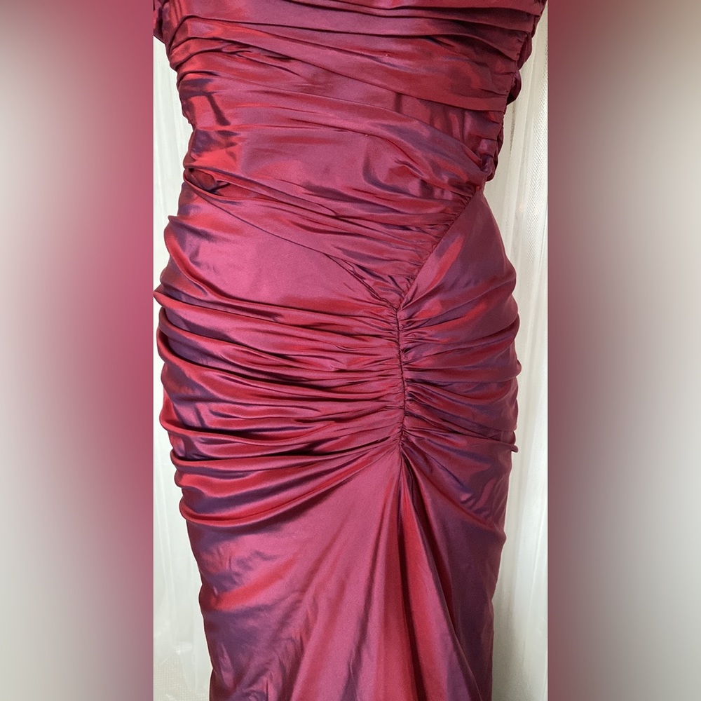 Vintage 1990’s elegant Tadashi ball/evening taffeta! Mermaid with a train - Picture 6 of 17